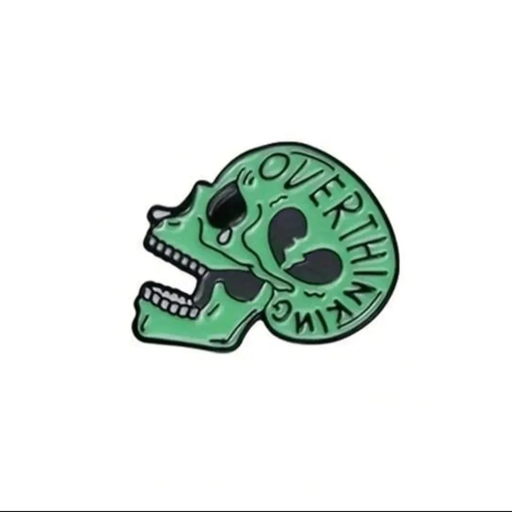 Funny green overthinking skull brooch enamel pin charm handbag accessories